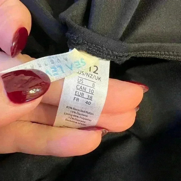 Sea Level High Leg Bandeau Removable Straps One Piece Swimsuit - Black - size 8 - Picture 3 of 4